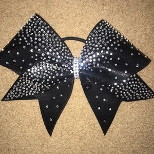 Cheer Athletics Queencats Bow